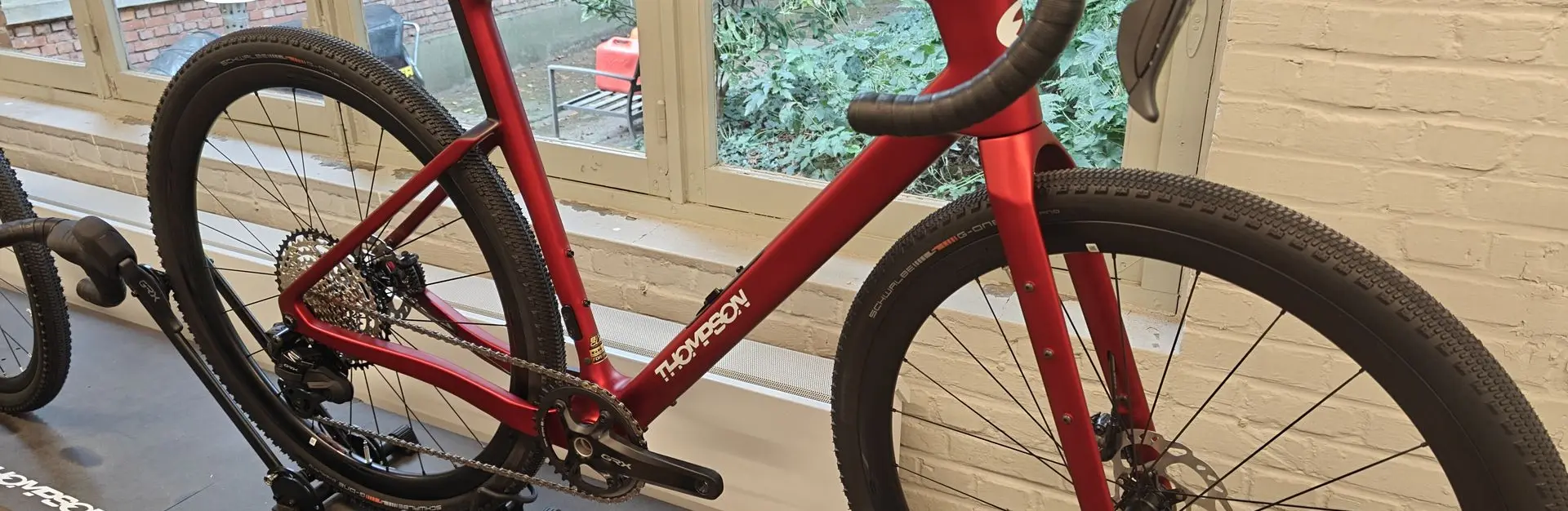 Vélo Thompson disponibles chez Mes10 Cycles Liège